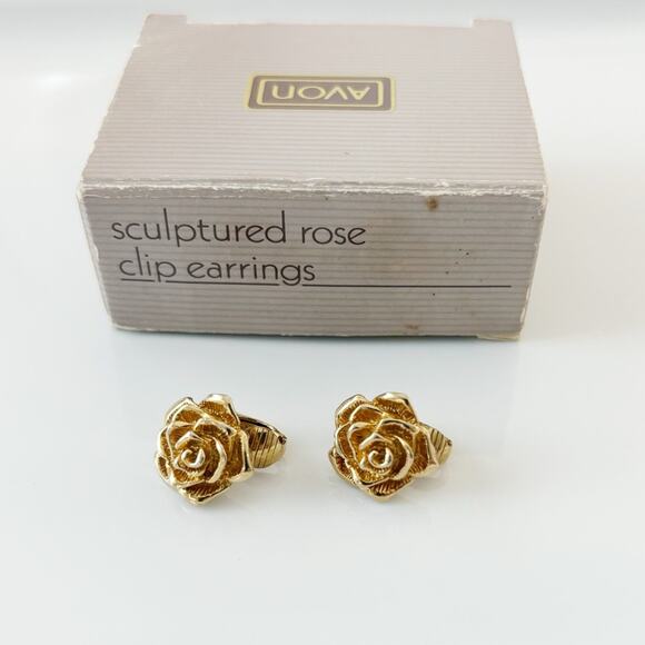 Vintage Avon Sculptured Rose Clip On Earrings Gold 1980s Gold NEW IN BOX - Picture 8 of 12